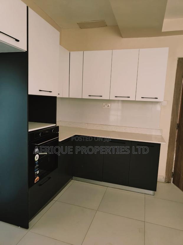 5bdrm Apartment in Parkland, Parklands/Highridge for rent