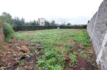 Membly Residential1,4 Plot for Sale