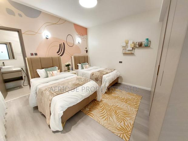 4bdrm Apartment in Parkland, Parklands/Highridge for sale