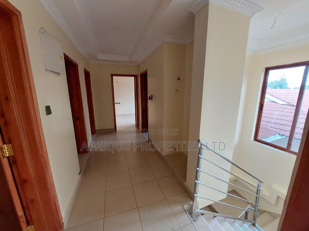 5bdrm Mansion in Kitisuru for sale
