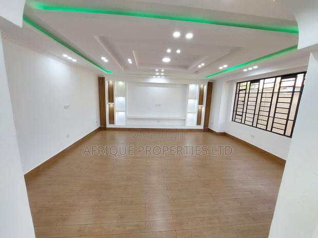 4bdrm Mansion in Membley for sale