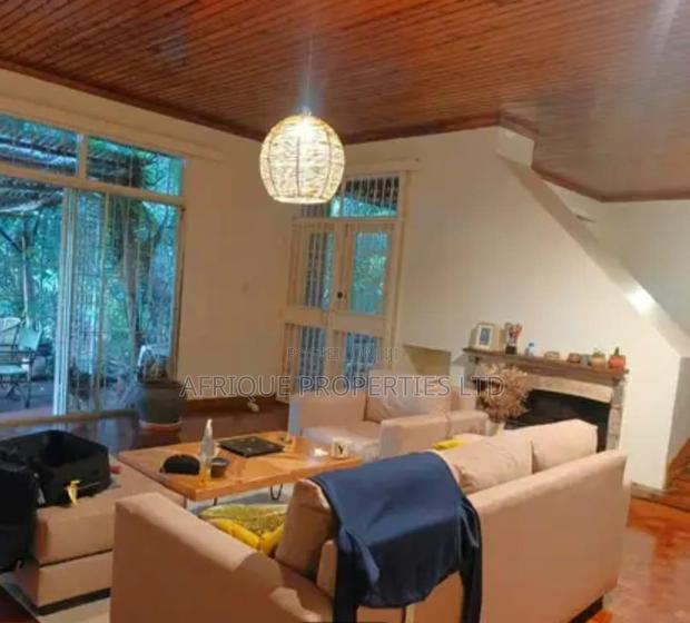 4bdrm Bungalow in Loresho Crescent for rent