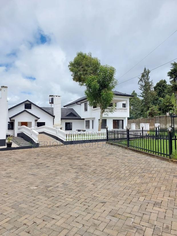 6 Bedroom House Intigoni for a Restaurant.