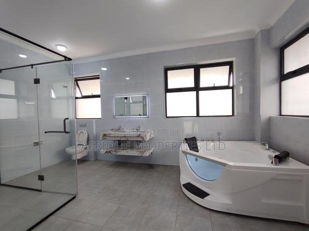 4bdrm Mansion in Kinjani Ridge Estate, Ruiru for sale