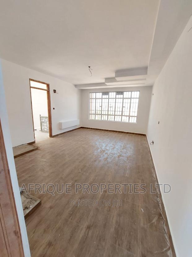 5bdrm Mansion in Membley for sale
