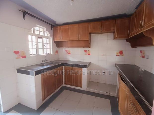 5bdrm Mansion in Membley Estate for sale