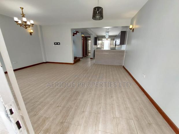 4bdrm Mansion in Bypass, Ruiru for rent