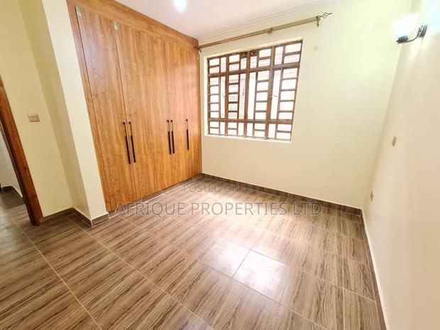 Mini Flat in Thome Estate for rent