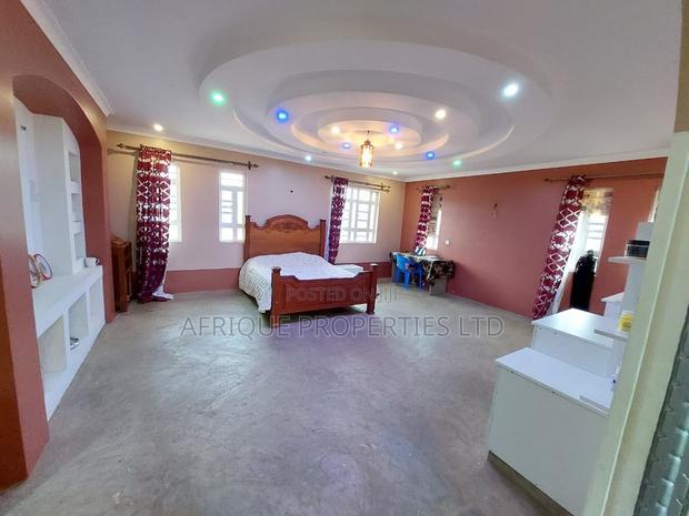 5bdrm Mansion in Sigona for sale