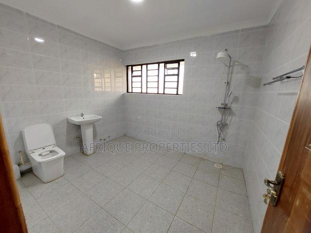 4bdrm Mansion in Membley for sale