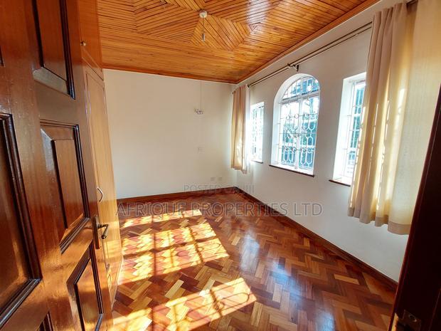 5bdrm Mansion in Kitisuru for rent