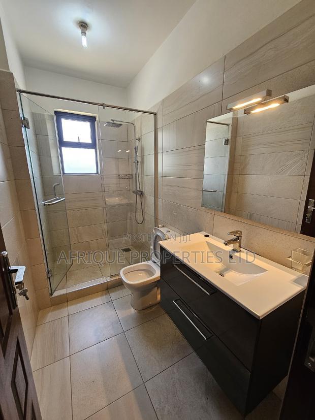 3bdrm Apartment in Parkland, Parklands/Highridge for sale