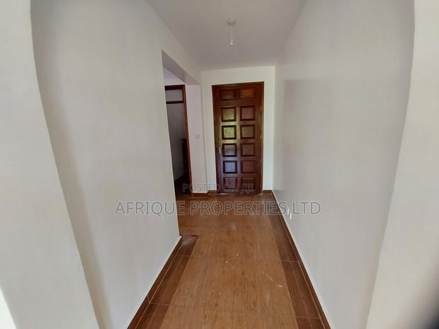 4bdrm Villa in Kiambu Road for rent
