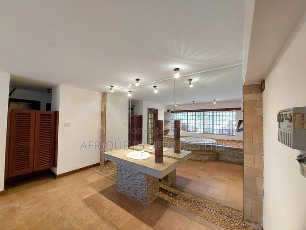 6bdrm Mansion in Runda for rent