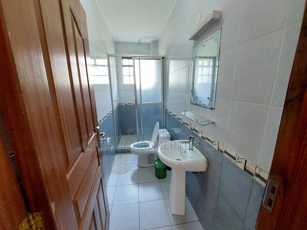 Furnished 5bdrm Mansion in Runda for rent