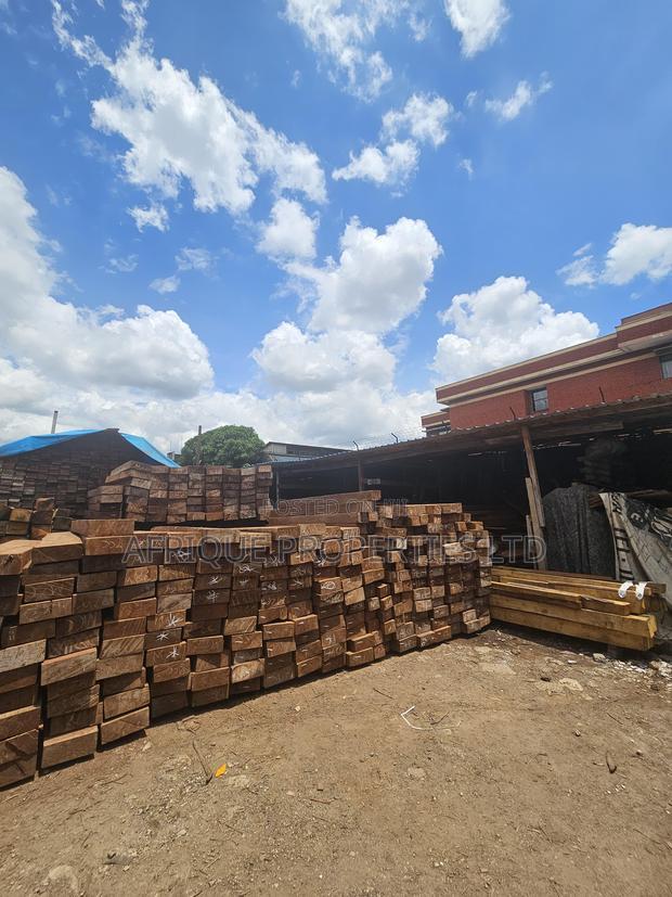 Prime Godown for Sale in Industrial Area