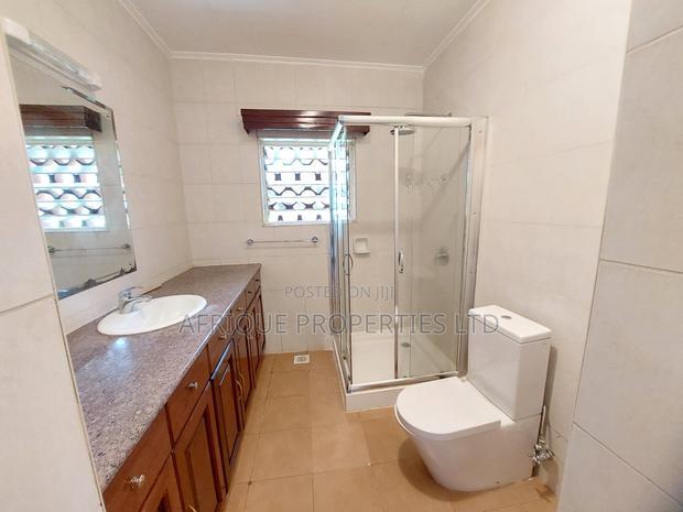 4bdrm Bungalow in Runda for rent