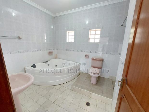 5bdrm Mansion in Runda for rent
