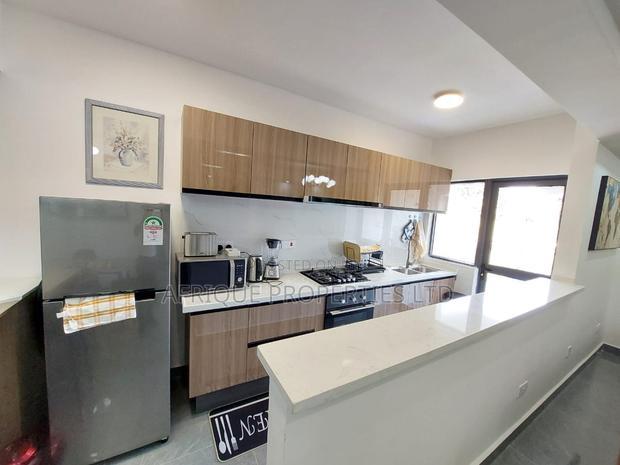 Furnished 2bdrm Apartment in Riverside for rent