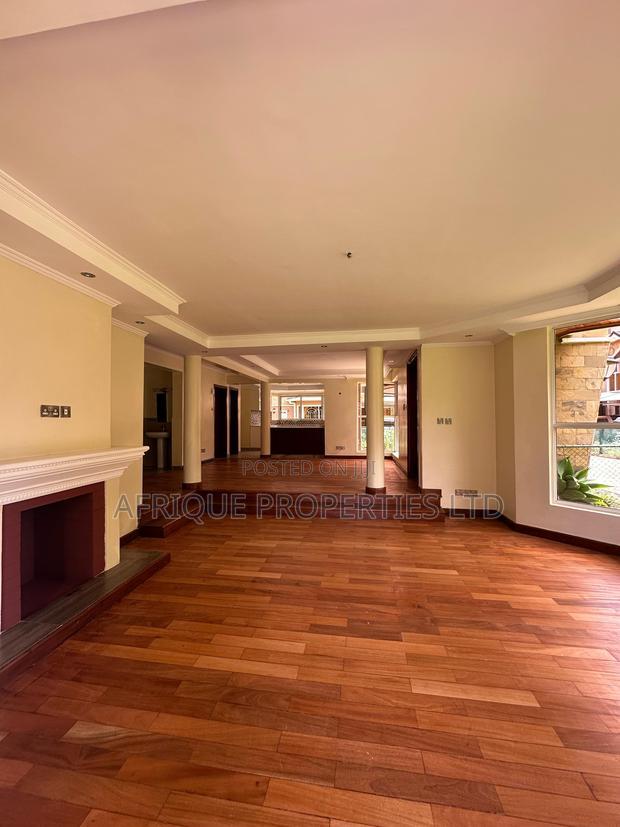 5bdrm Mansion in Lavington for sale