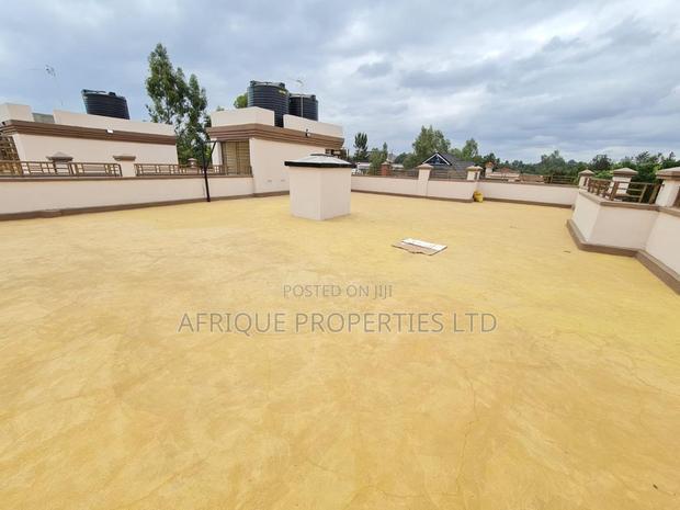 Mini Flat in Thome Estate for rent