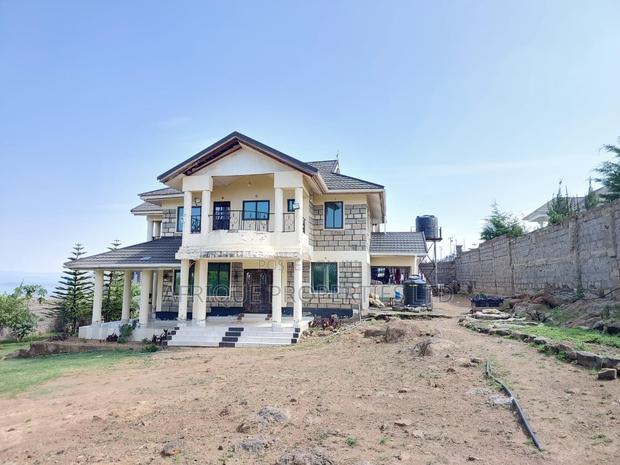 4bdrm Mansion in Naivasha for sale