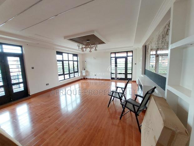 6bdrm Mansion in Daykio Bustani, Kimbo for sale