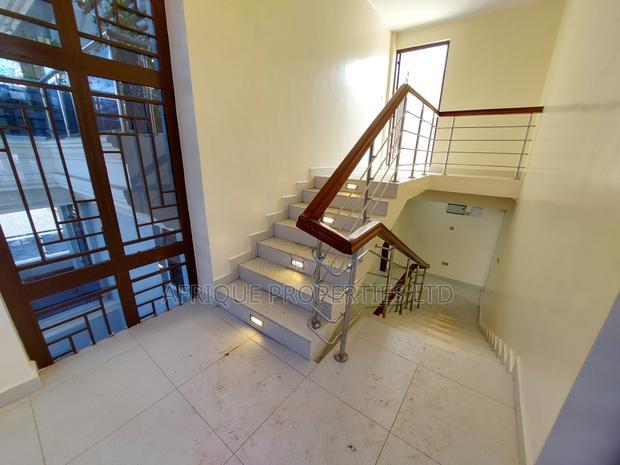 5bdrm Mansion in Thome for rent