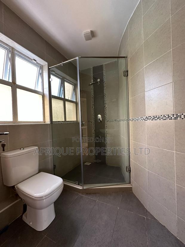 5bdrm Mansion in Lavington for sale
