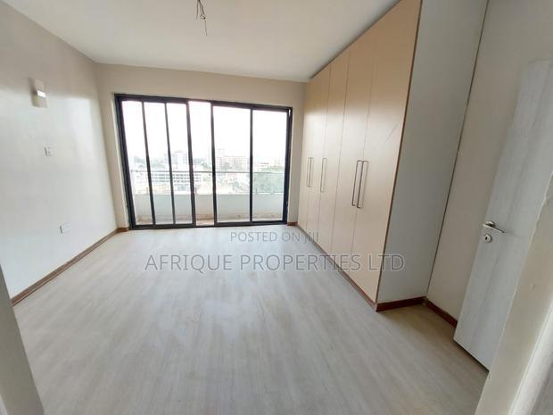 5bdrm Duplex in Parkland, Parklands/Highridge for rent