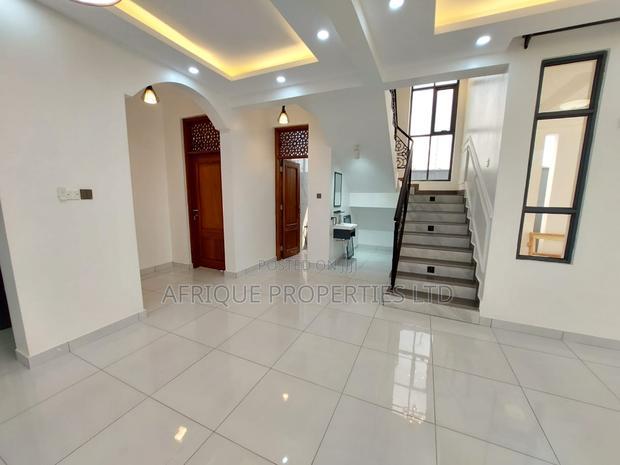 3bdrm Mansion in Mtwapa for sale