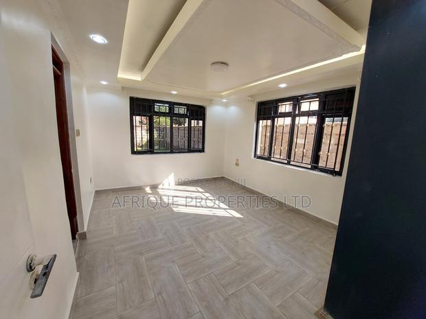 7bdrm Mansion in Ridgeway, Ridgeways for rent