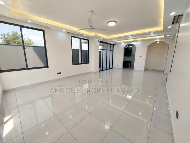 3bdrm Mansion in Mtwapa for sale