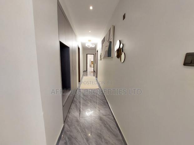 4bdrm Apartment in Parkland, Parklands/Highridge for sale