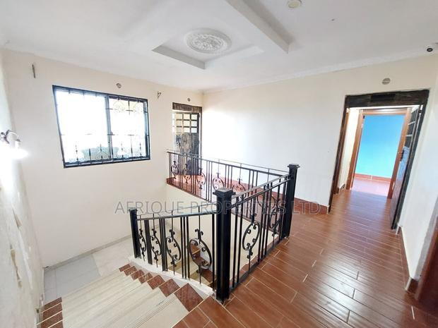 4bdrm Mansion in Naivasha for sale