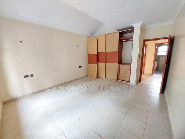 5bdrm Mansion in Kitisuru for sale