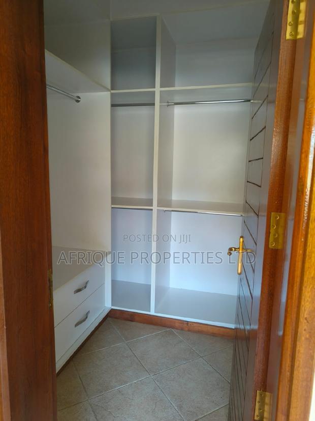 5bdrm Mansion in Runda for rent