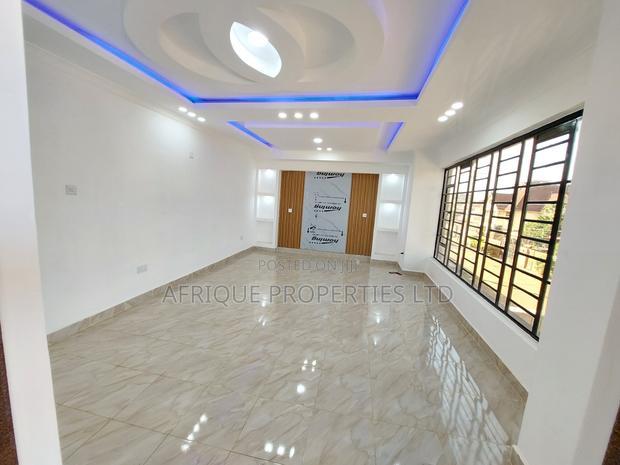 4bdrm Mansion in Membley for sale