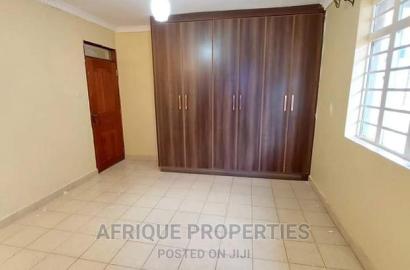 4bdrm Mansion in Membly Estate for Sale