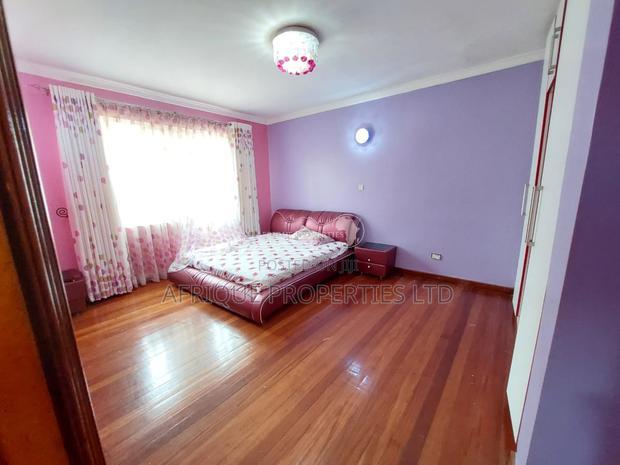 9bdrm Maisonette in Thome Estate for sale