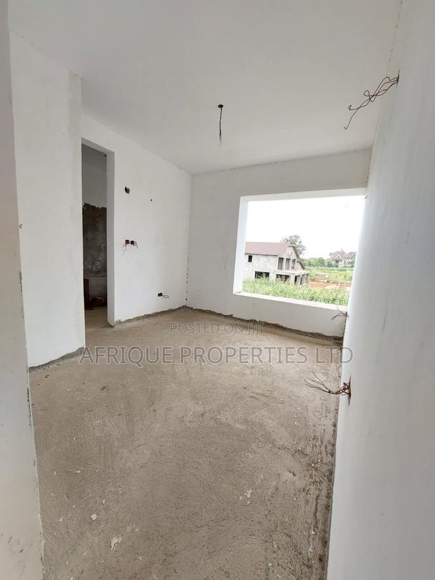 6bdrm Mansion in Thika Green for sale