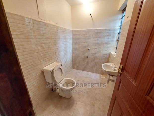 5bdrm Mansion in Membly Estate for sale