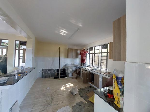 4bdrm Mansion in Kiambu Road for rent