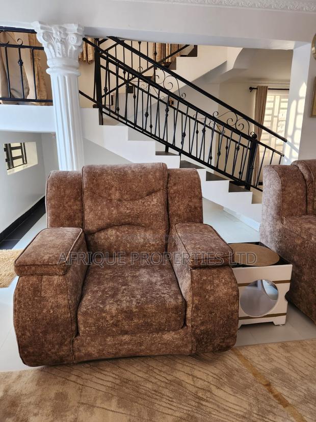 4bdrm Mansion in Mangu for sale