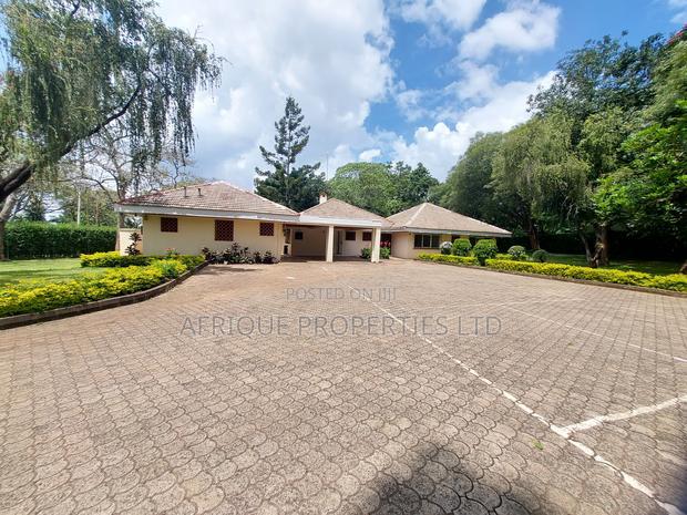 4bdrm Bungalow in Runda for rent
