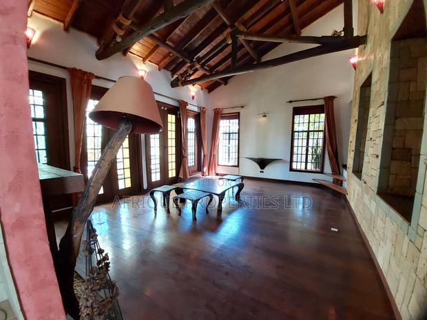 6bdrm Mansion in Runda for rent