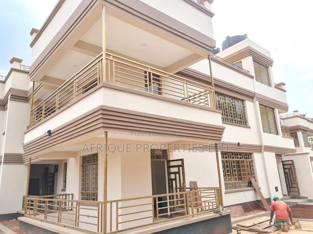 Mini Flat in Thome Estate for rent