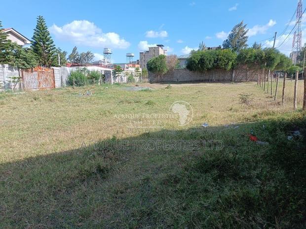 Utawala Commercial Plot for Sale