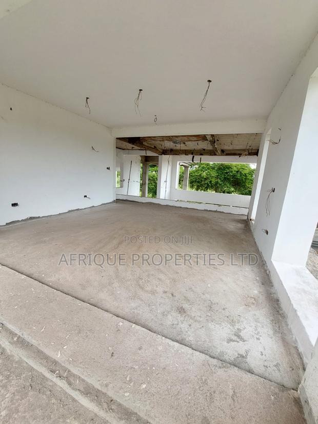 6bdrm Mansion in Thika Green for sale