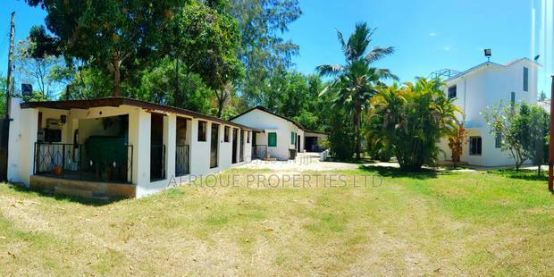 6bdrm Villa in Kikambala, Kilifi South for sale